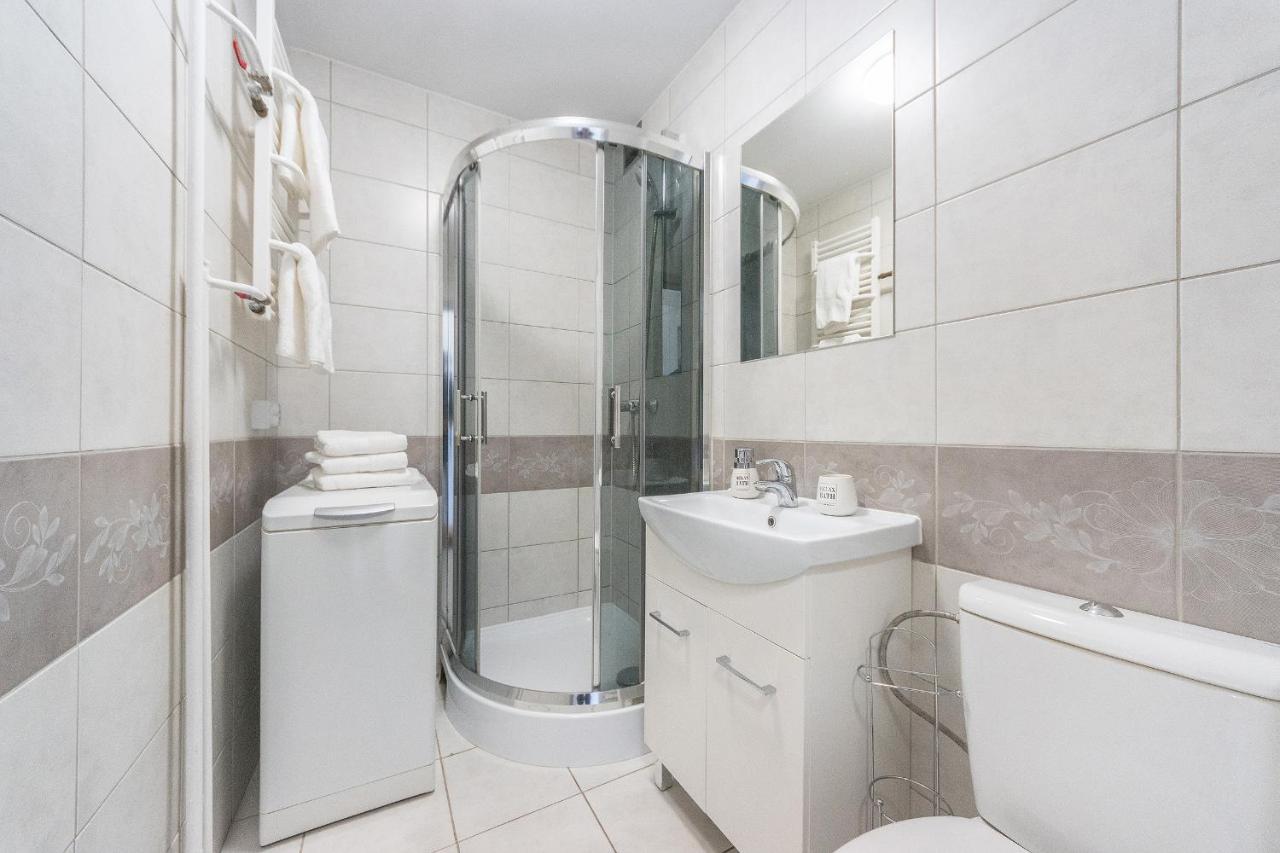Glow Apartments, Apartament Kolobrzeska グダニスク エクステリア 写真