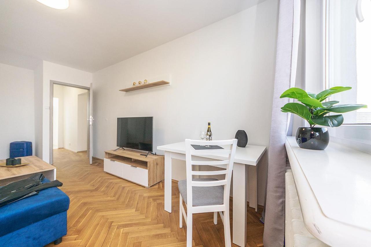 Glow Apartments, Apartament Kolobrzeska グダニスク エクステリア 写真