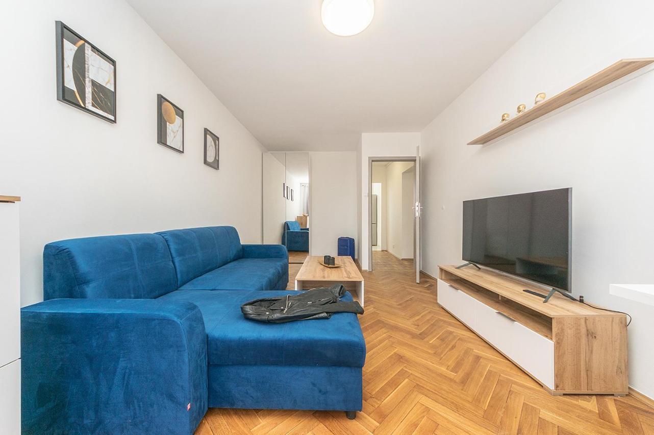 Glow Apartments, Apartament Kolobrzeska グダニスク エクステリア 写真